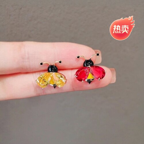 达令 水晶小蜜蜂胸针 防走光神器 别针固定衣服 女生西装领口胸花
