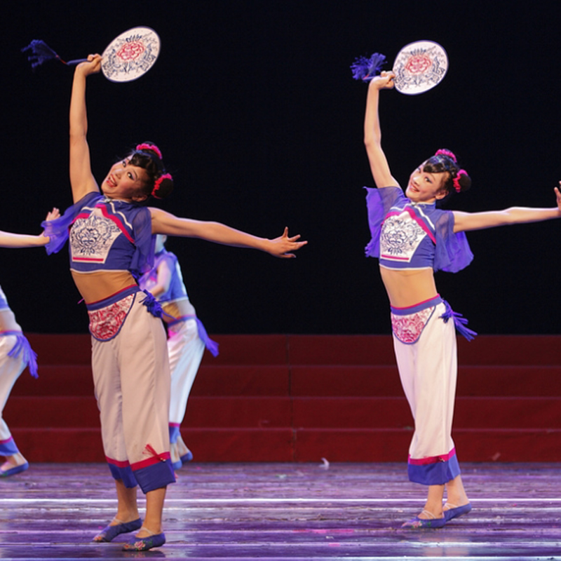 儿童荷花奖大赛小嫚群舞演出服女孩民族风秧歌服扇子舞合唱表演服
