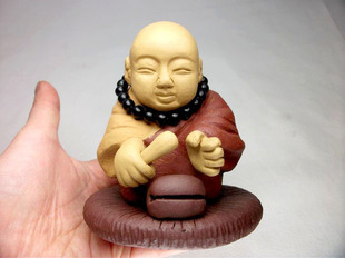 宜兴 紫砂和尚 紫砂雕塑和尚 小沙弥 茶宠茶玩 敲木鱼的小和尚