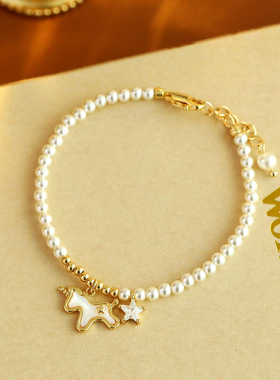 新中式感马上有钱塑料国潮