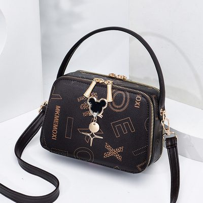 taobao agent Small small bag, fashionable universal retro brand shoulder bag, 2023 collection