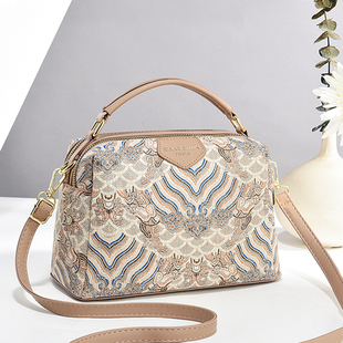 新中式国风精致刺绣包包女士妈妈斜挎手提小包复古名族风旗袍女包