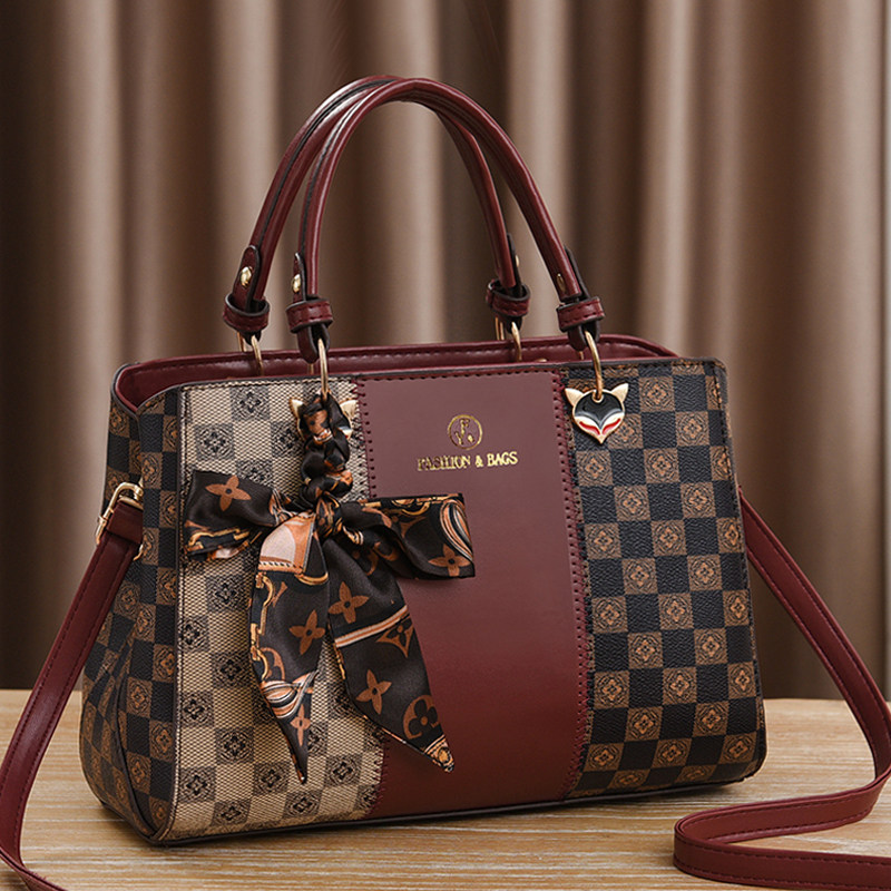 送妈妈包包女时尚大气2026春夏新款斜挎手提包百搭大容量中年女包