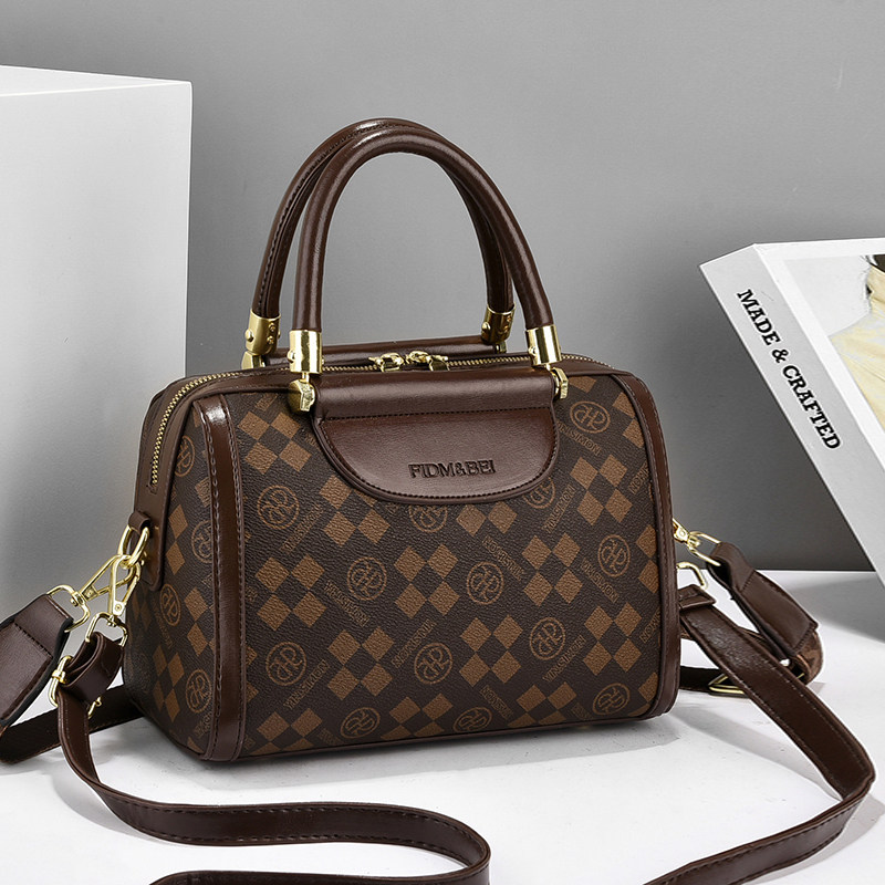 大容量波士顿枕头包女士手提包秋冬高级感女包百搭通勤单肩斜挎包