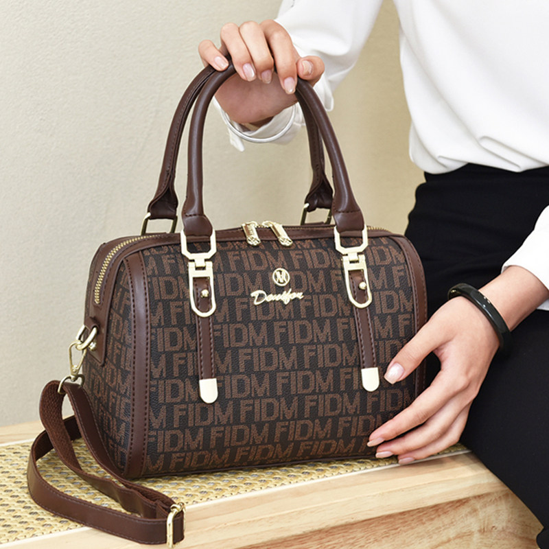 复古轻奢枕头包小众设计高级感女士手提小包包大容量斜挎品牌女包