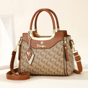 时尚精致包包女2026新款超火女包高级感大容量斜挎手提上班小拎包