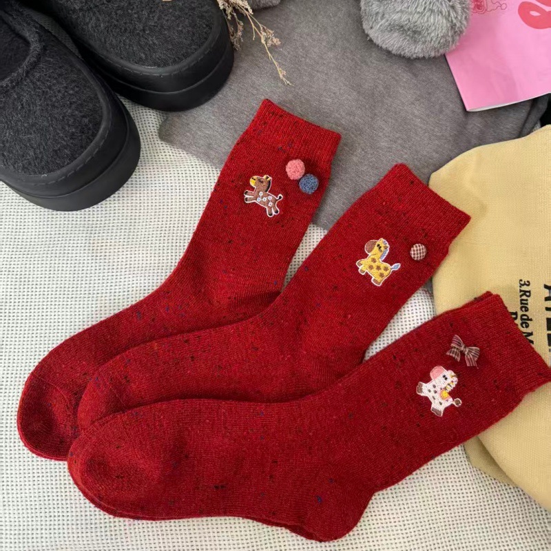 马年羊毛袜加厚保暖红色中筒袜