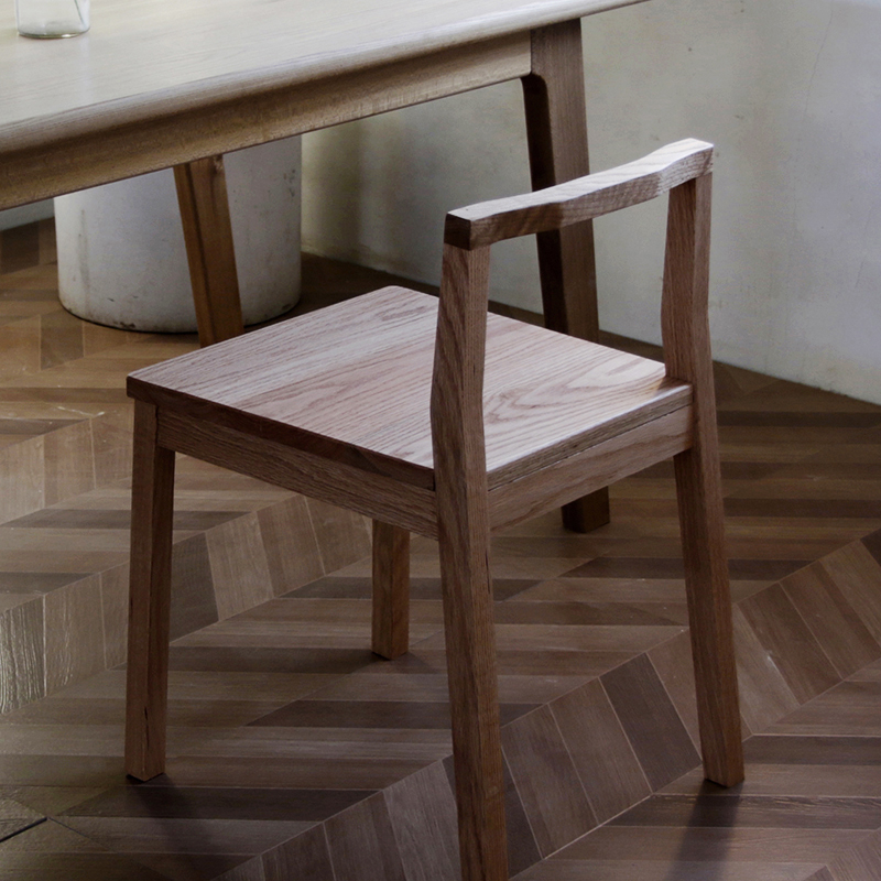 木墨红橡木原木北欧小巧餐椅侘寂