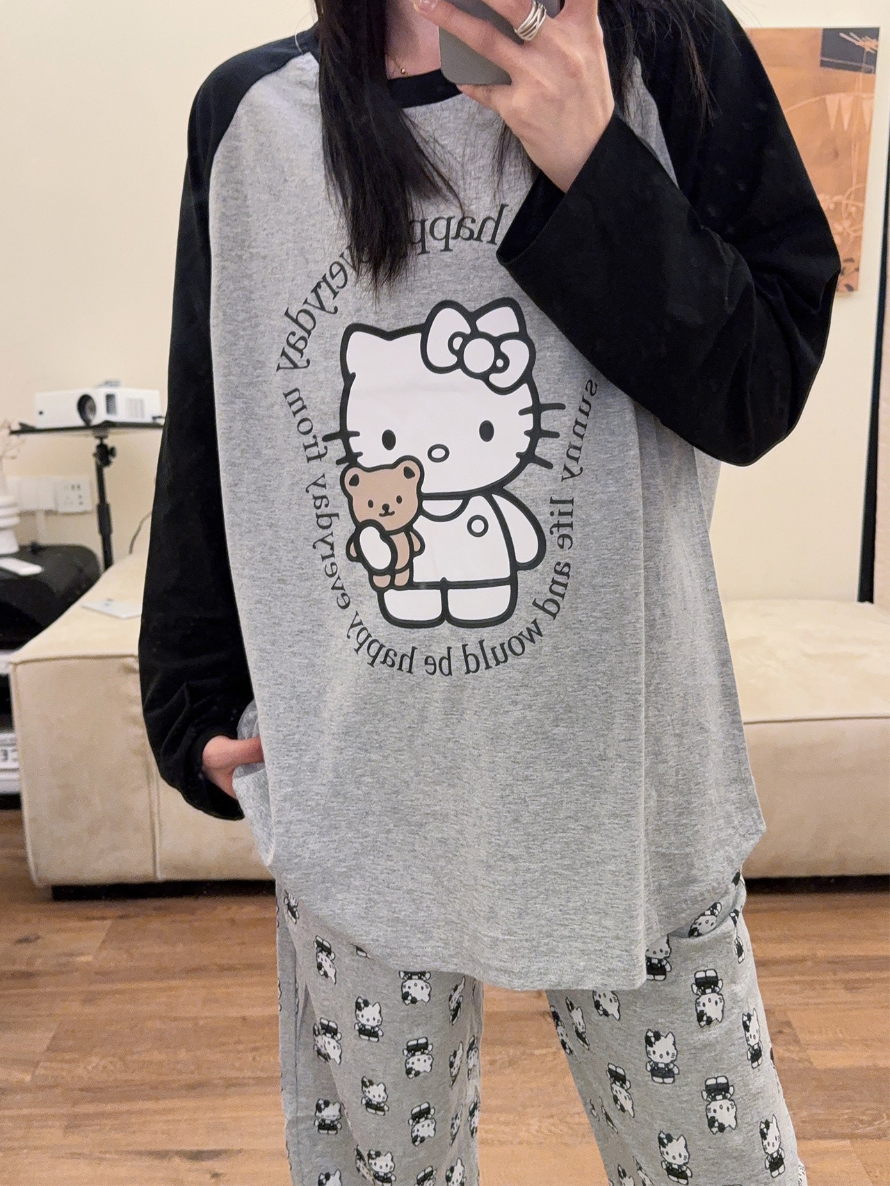 日系卡通凯蒂猫圆领睡衣女士