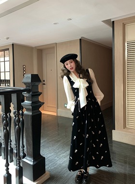 【现货】EAU DE MER 丝绒刺绣花朵复古气质法式秋冬长款连衣裙