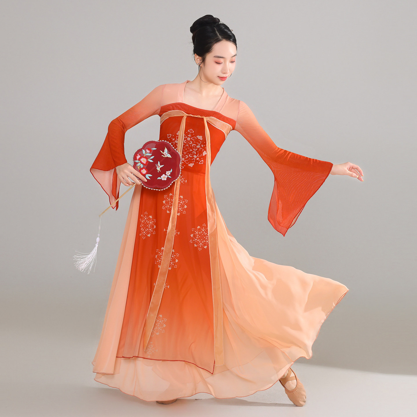 古典舞蹈服女飘逸古风纱衣练功服中国舞长款走秀仙汉唐舞蹈演出服