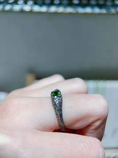 天然橄榄石复古做旧戒指活口指环锤纹个性8月属蛇生辰石定制戒指