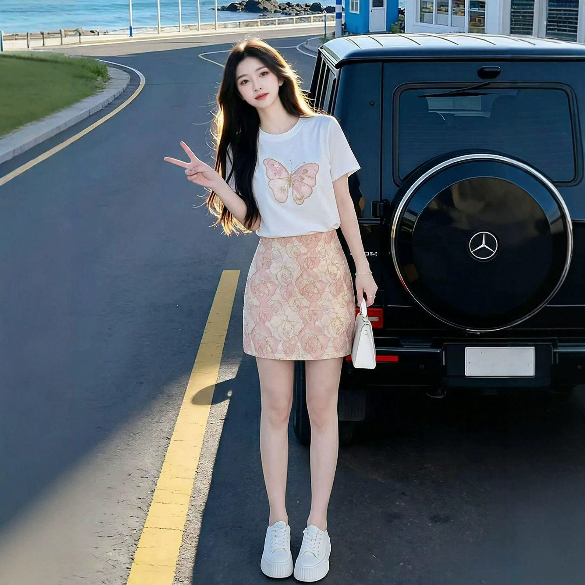 夏季套装女2026年新款休闲显瘦减龄洋气小个子超火短袖短裙两件套