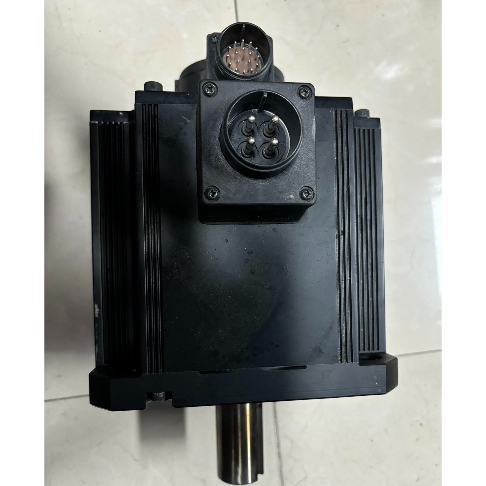 伺服电机:MHME402GCGM,MHME402SCGM议价产品