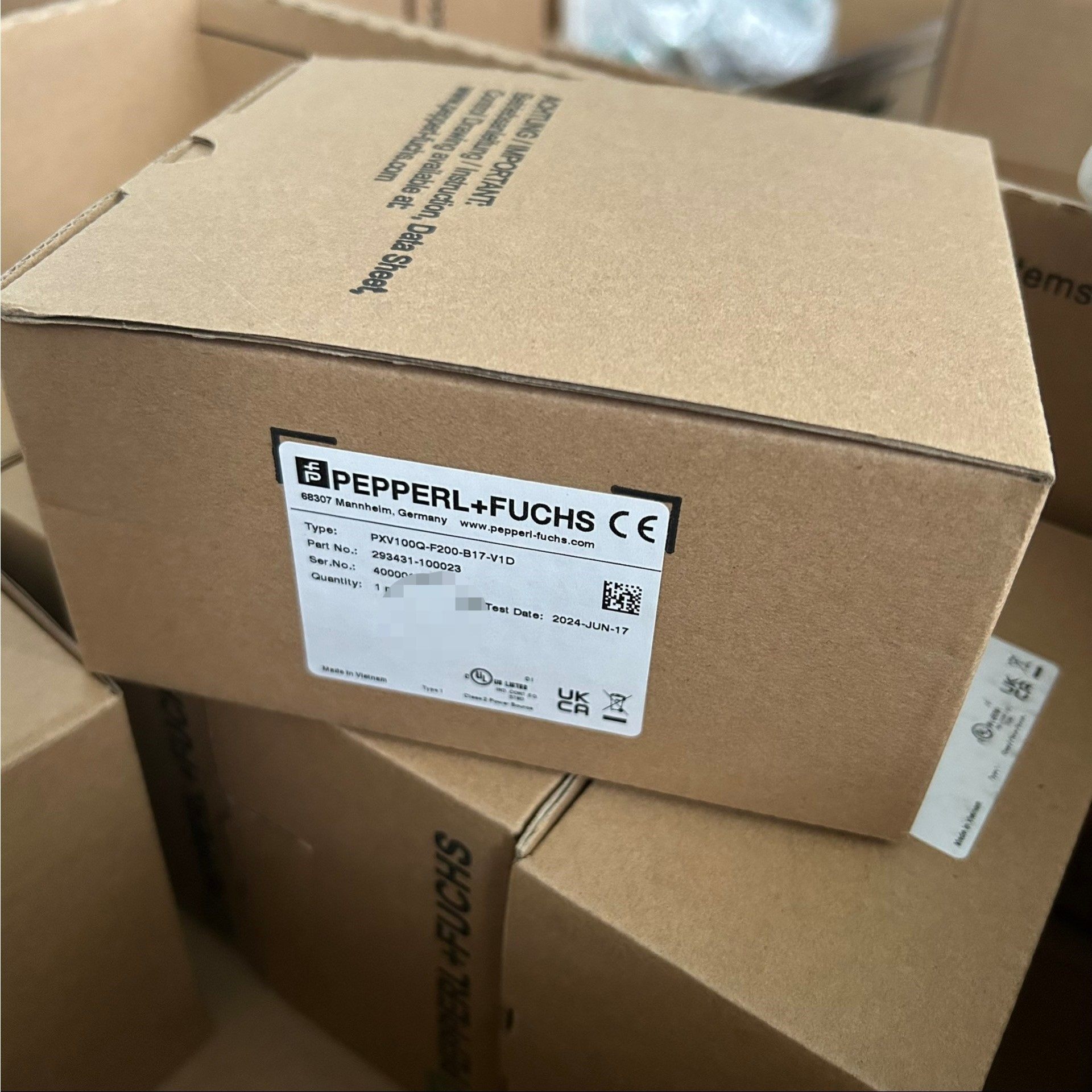 全新倍加福光学读头PXV100Q-F200-B17-V1D，