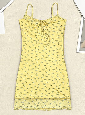 黄色碎花吊带连衣裙女夏季2025新款少女感辣妹收腰显瘦包臀短裙子