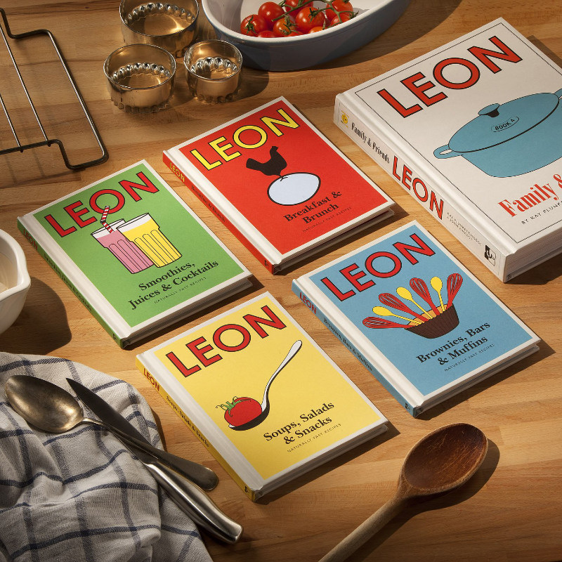 超美配色的leon硬壳笔记本ins风网红拍照摄影道具背景布景书本子