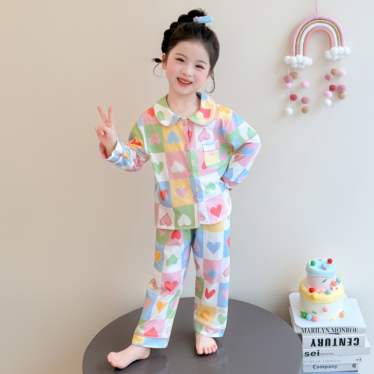 女童彩色爱心格子翻领家居服2026春季新款甜美纯棉印花睡衣套装潮