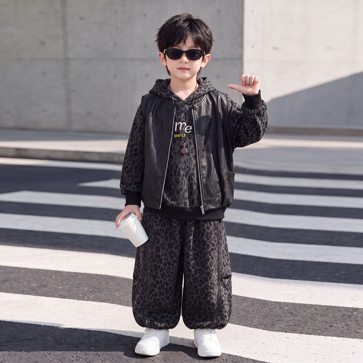 男童秋季豹纹运动服套装儿童PU皮马甲卫衣哈伦裤三件套棒球服工装