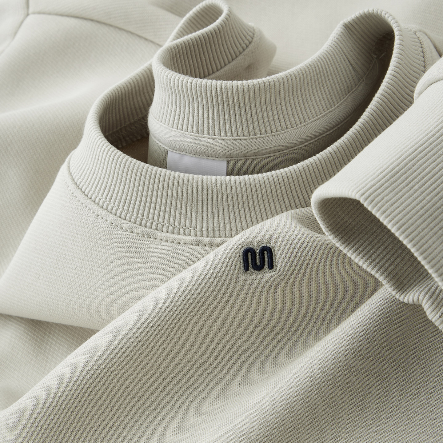 2025秋冬新款圆领男士卫衣韩版修身纯棉简约刺绣休闲男士长袖T恤