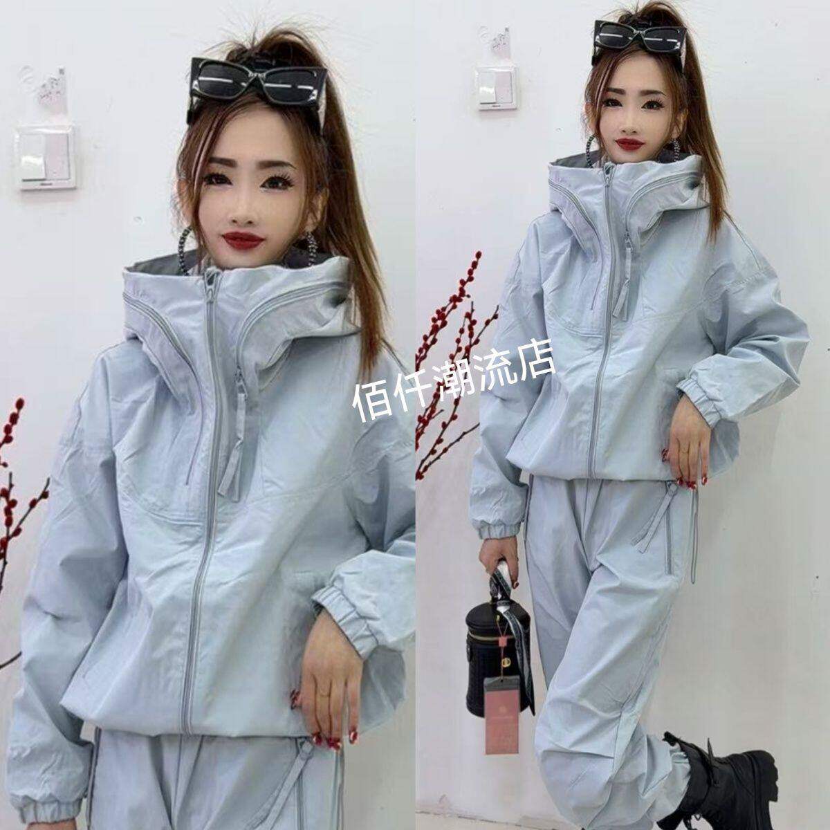 糖果色时尚春款套装2026新款休闲冲锋衣连帽宽松外套纯色两件套