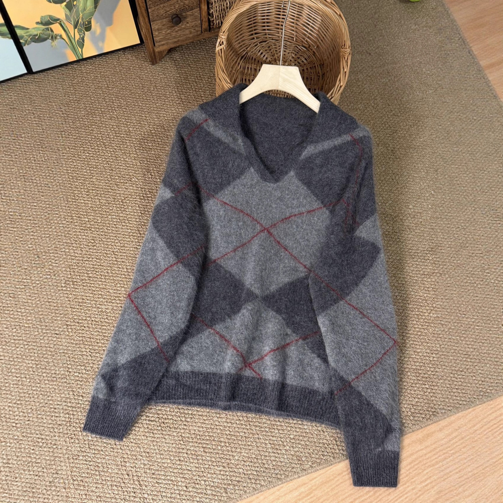 菱纹全羊毛拉绒针织衫女V领衫红边点缀柔绒肌理复古秋冬慵懒上衣