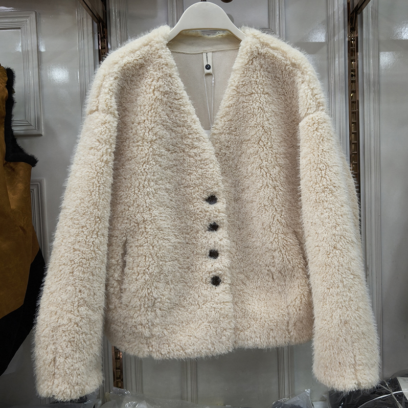 绵羊毛短款外套女单排扣皮草上衣