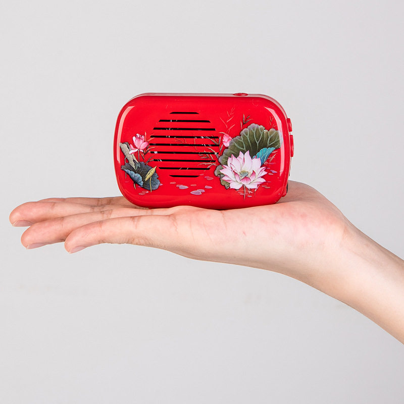 QA-101迷你手持便携式播放可干电池播放器usb干电池供电