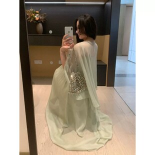 海边度假风披肩斗篷连衣裙绿色吊带长裙女装2026夏季新款两件套潮