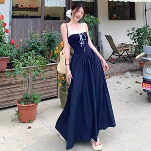 藏青色别致显身材赫本风大摆型吊带长裙新款高级感发誓连衣裙女夏