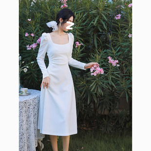 白色长袖连衣裙子女春秋法式小个子高级感礼服领证小白裙收腰长裙