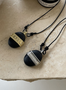 酒壶黑色吊坠项链博主同款小众高级感个性夸张香水瓶长款毛衣链