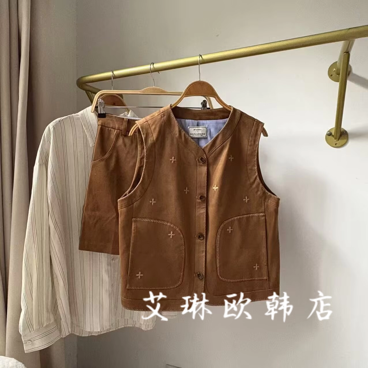 67089麂皮绒背心外套短裙套装