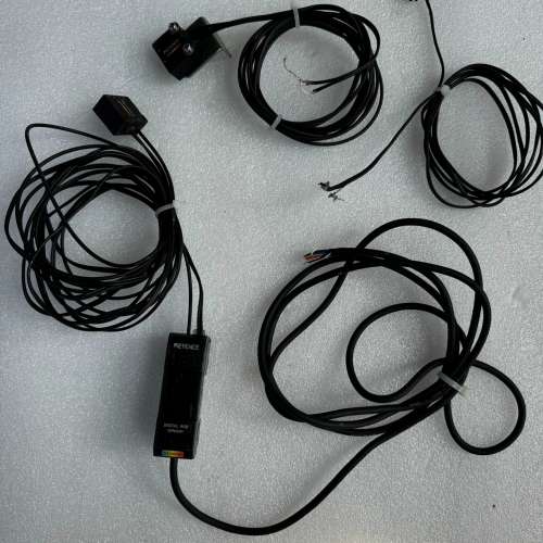 基恩士光纤色标传感器CZ-H32  CZ-V21AP