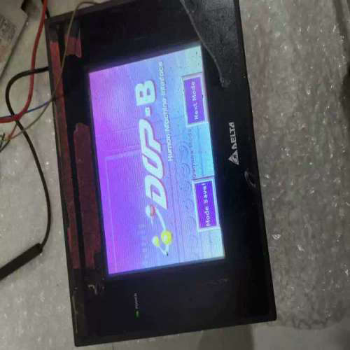 台达触摸屏DOP-B05S100拆机，通电如图，需要的联