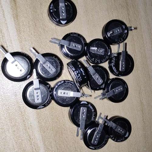 法拉电容5.5V0.33F有15个，法拉电池(4X2)有27