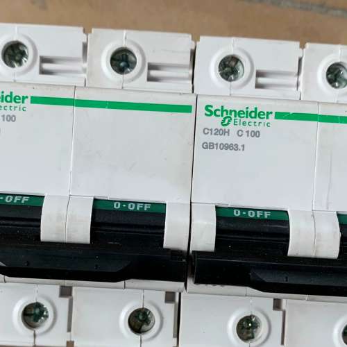C120H空开2P100A 2只