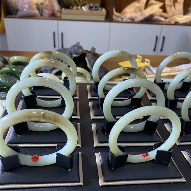 天然和田玉俄料俏糖色手镯 女款玉石镯子妈妈镯饰品礼物