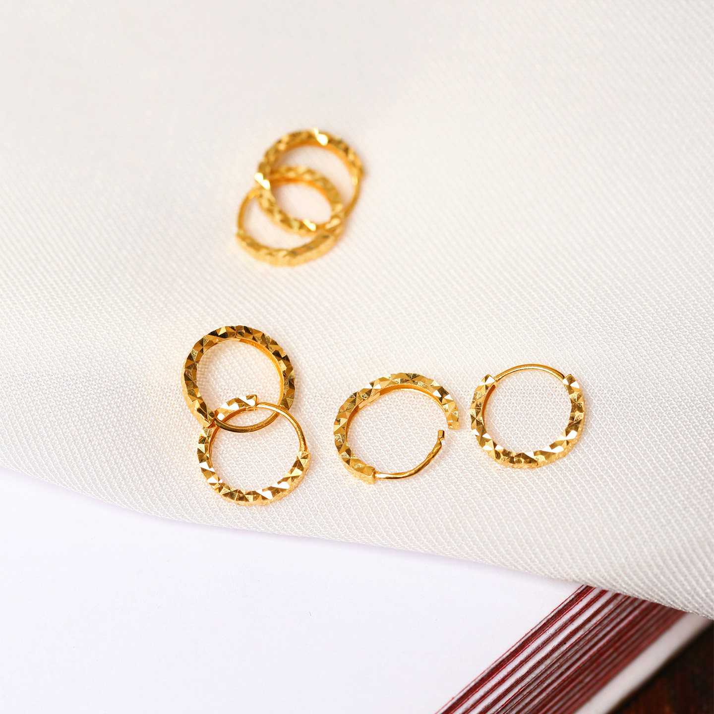 18K金麻花甜甜圈款耳环耳坠 女款简约气质款正品K金黄金耳饰礼物