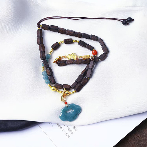 天然A货翡翠危料蓝水如意锁搭配沉香木珠链原创款吊坠毛衣链 女款