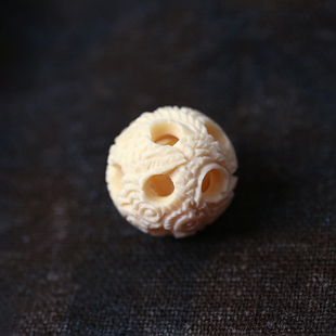 天然猛犸象牙雕刻鬼工球款吊坠 男女款文玩猛犸精工款挂坠饰品