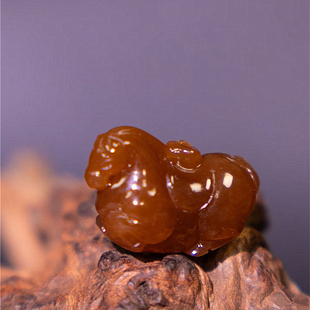 天然和田玉糖料老红糖色雕刻唐马吊坠男女款本命年生肖马挂坠饰品