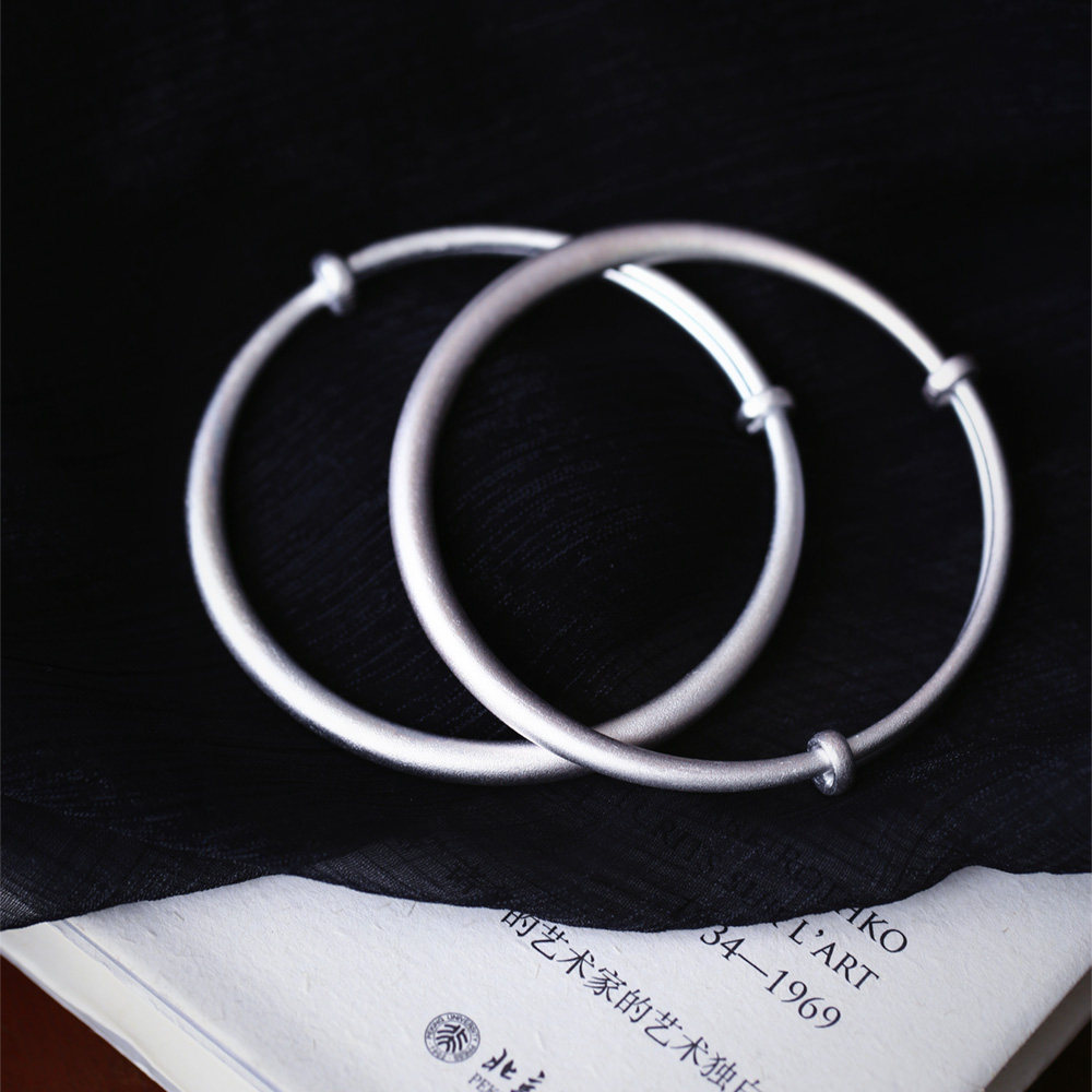 999足银手镯古法传承手镯 磨砂款 克价亲们自己对比 女款纯银手镯