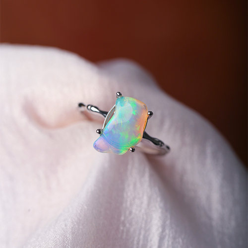 天然欧泊纯银镶嵌戒指火彩好