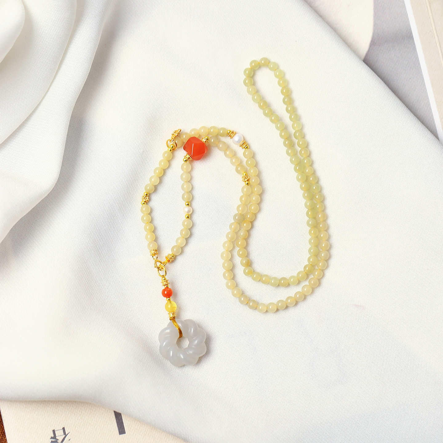 天然和田玉冰料烟灰雕刻麻花甜甜圈款吊坠女款玉石毛衣链挂坠饰品