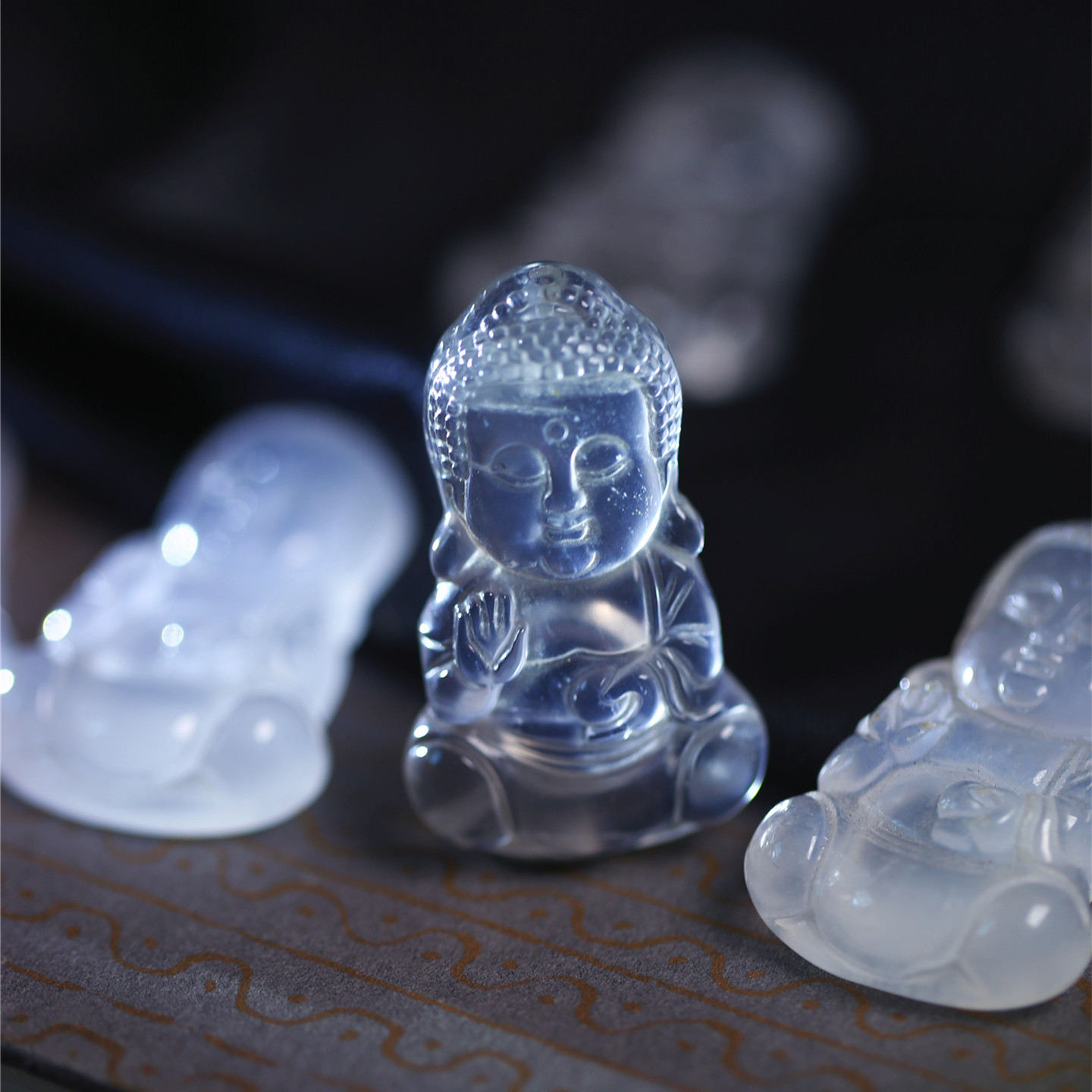 天然水沫子飘花料雕刻宝宝佛吊坠 女款玉石水沫玉翡翠伴生矿挂坠