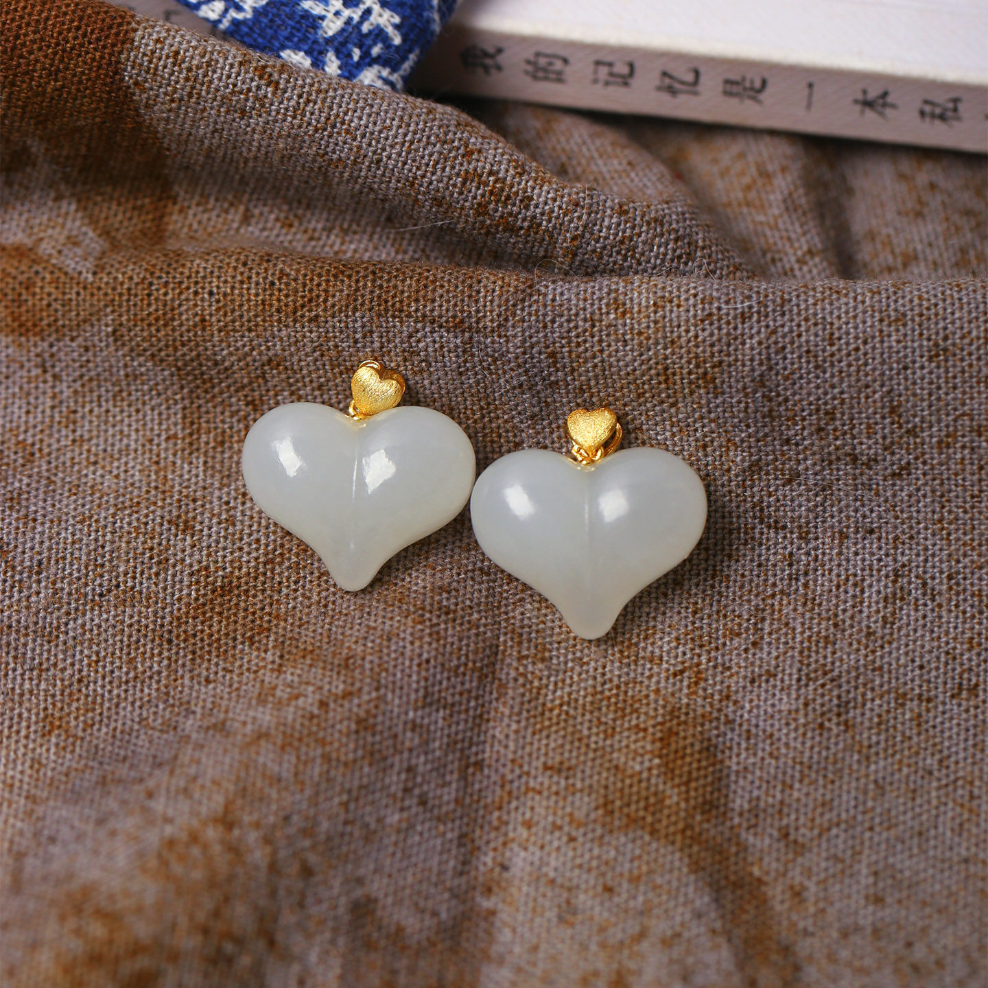 天然和田玉白玉镶嵌屁桃爱心款吊坠 女款玉石屁桃款挂坠饰品礼物,珠宝/钻石/翡翠,颈饰,淘宝优惠券,粉丝福利购,淘宝优惠卷