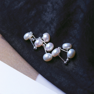 简约款 爆款 女款 耳钉 珍珠耳饰礼物 天然淡水珍珠纯银镶嵌款