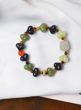 天然和田玉新疆黄口搭配青花料爱心原创手链女款玉石屁桃手串饰品