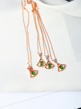 精品彩宝 天然透辉石纯银镶嵌小裙子款吊坠 女款彩宝锁骨链饰品